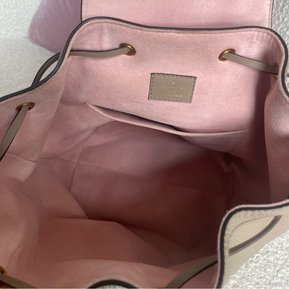 AUTHENTIC LOUIS VUITTON EMPREINTE
MONTSOROUS PM - Picture 9 of 16